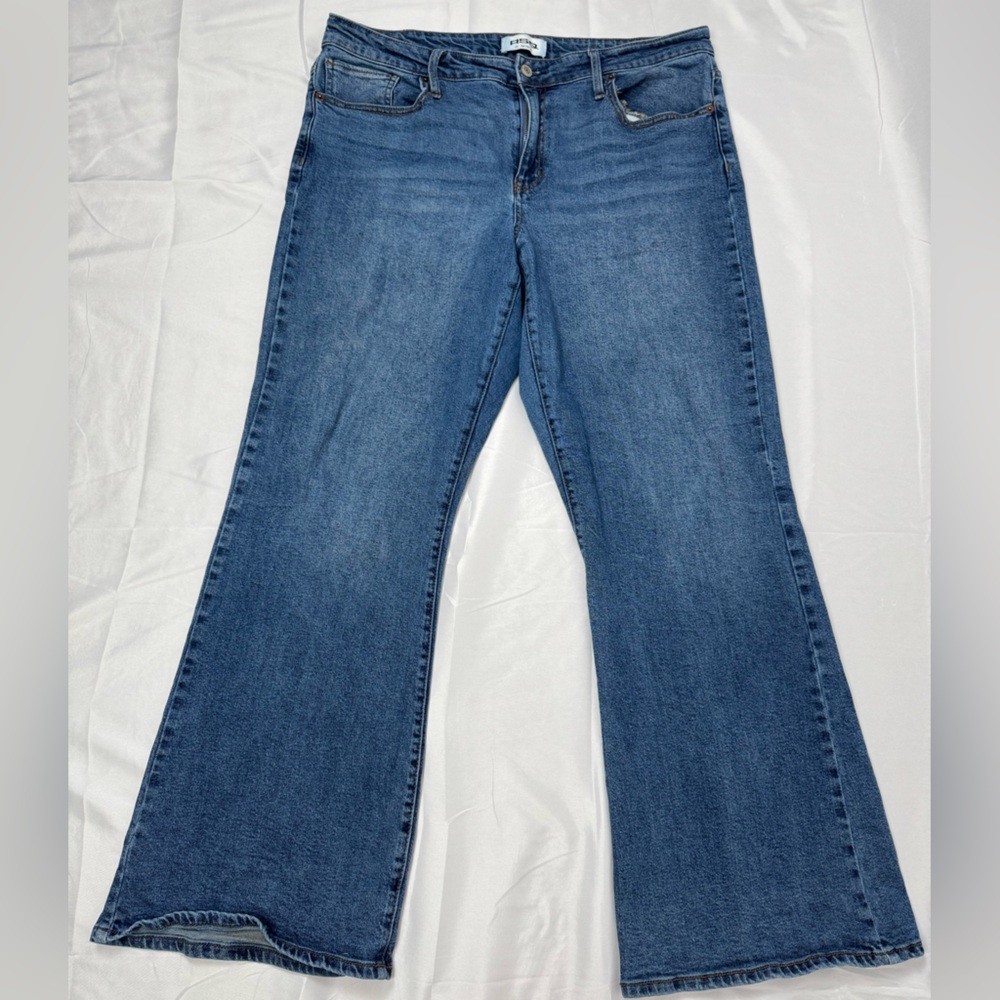 RSQ Flare Leg Jeans Medium Wash Y2K 90s Style Bootcut Denim Women's Size 33